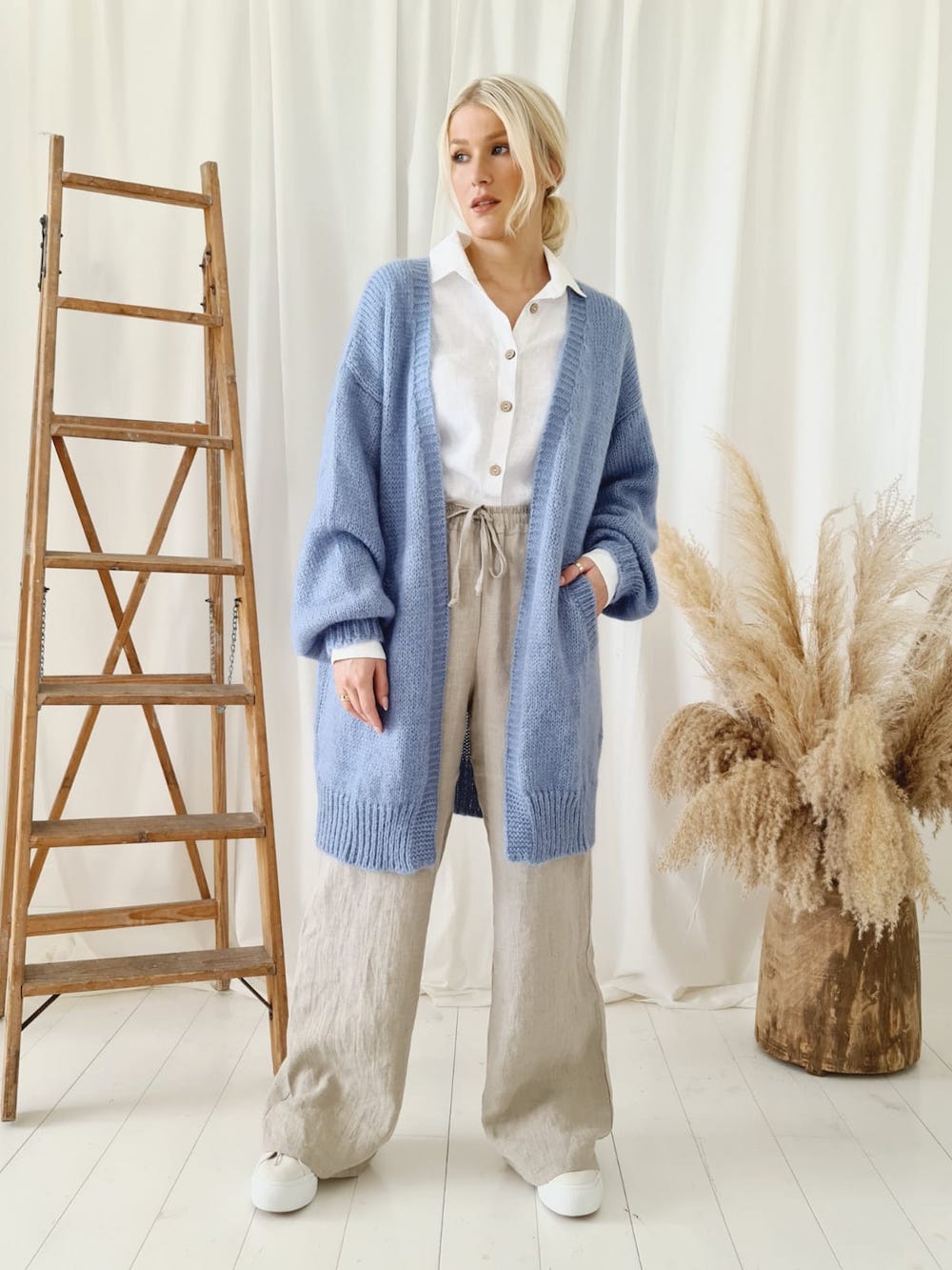 CHESTNUT CARDIGAN BLUE INDIGO