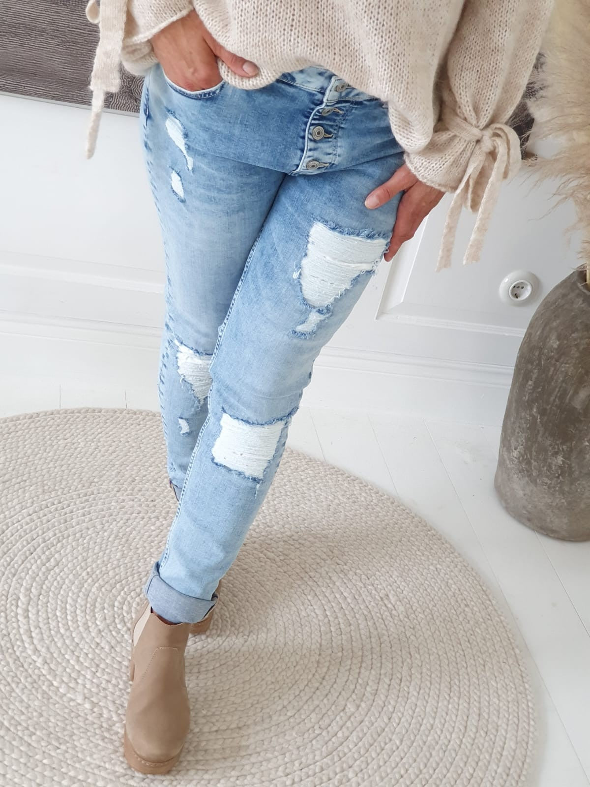 PERFECT JEANS DISTRESSED